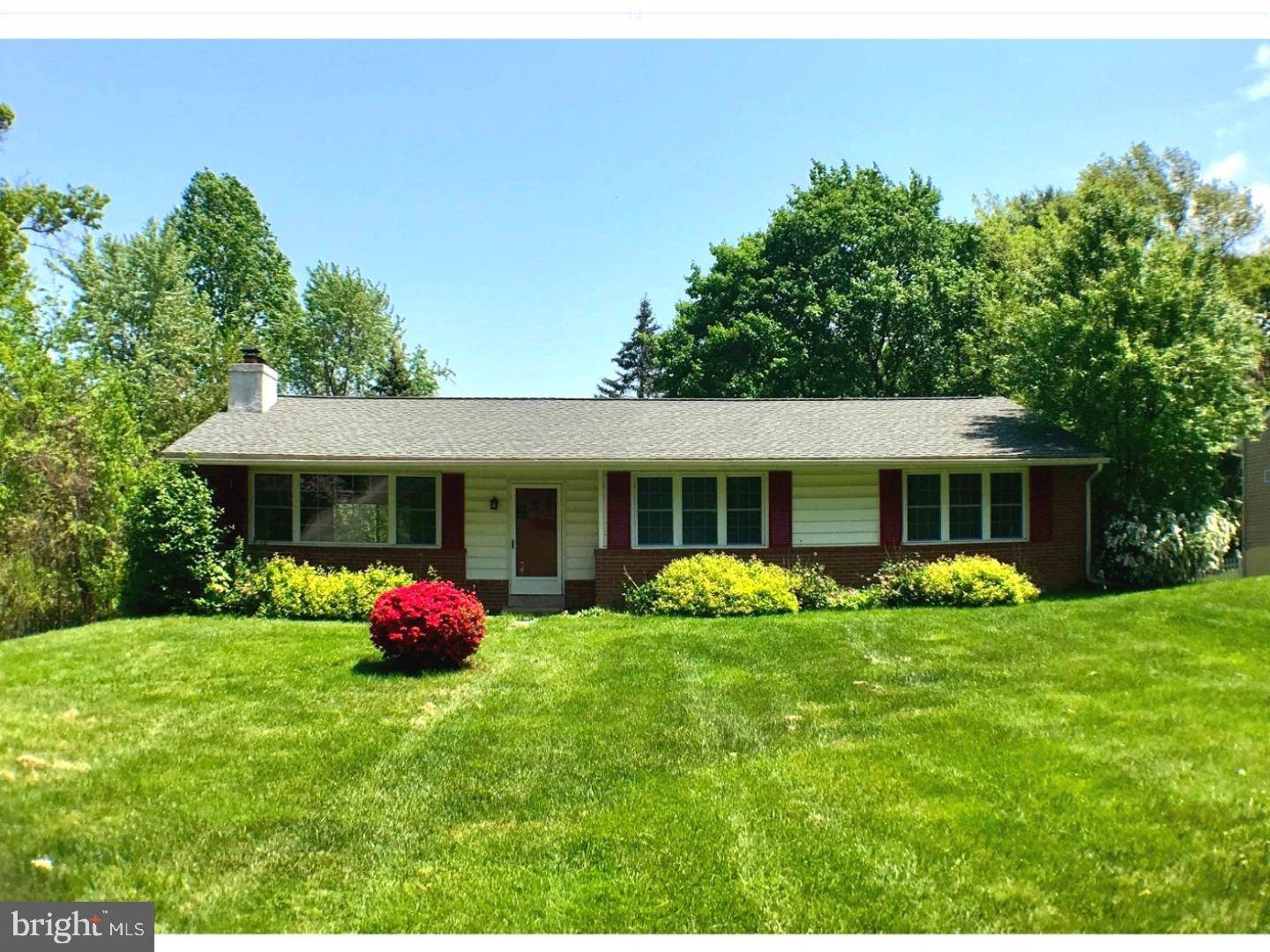 Newtown Square, PA 19073,145 HUNT CLUB LN