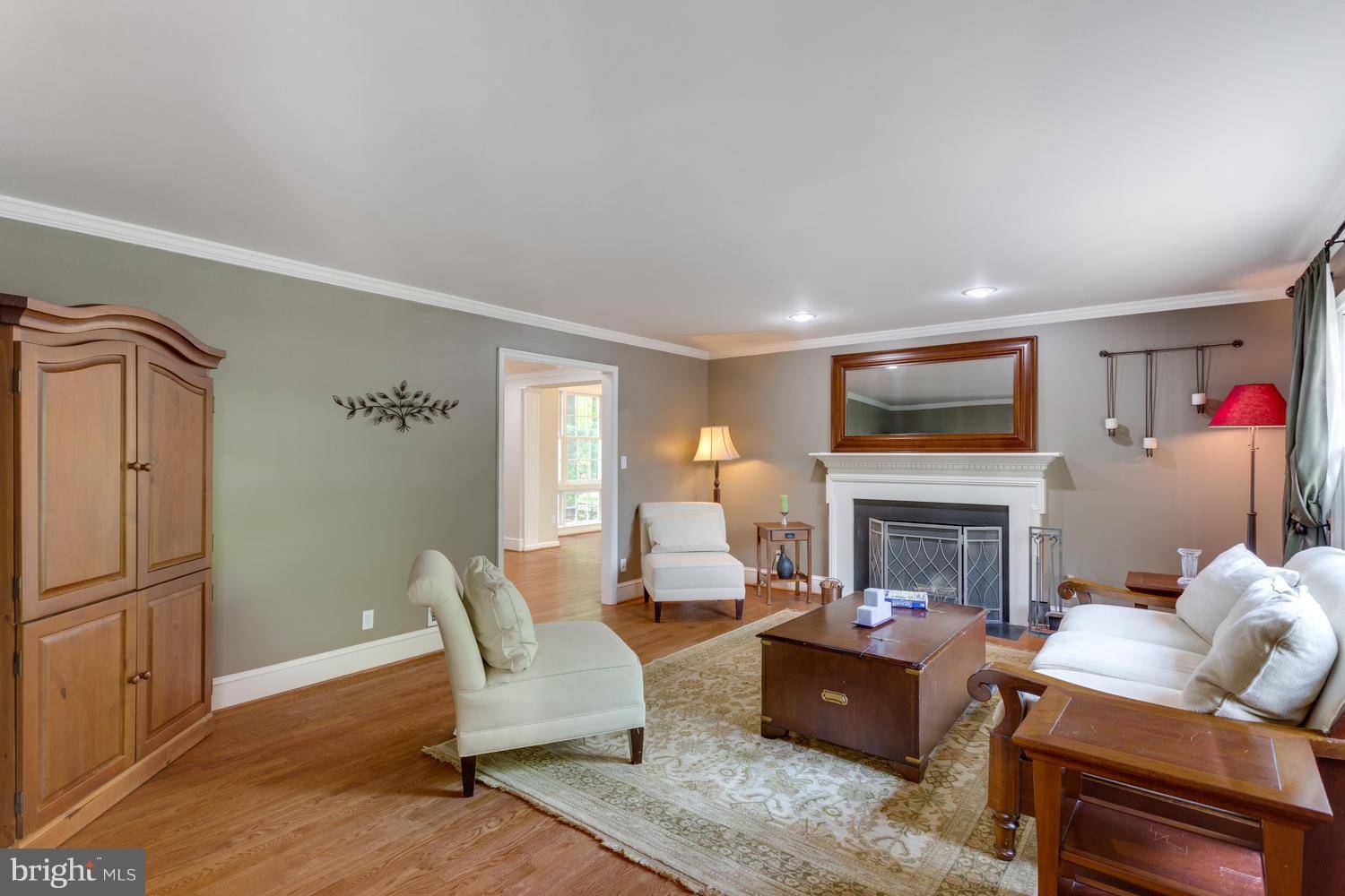 Mclean, VA 22101,6802 WEMBERLY WAY