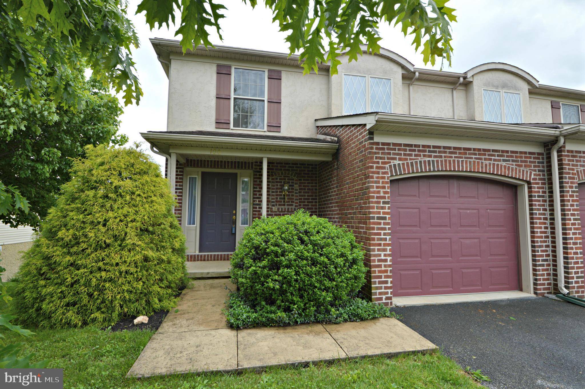 Ephrata, PA 17522,100 HAWK LN