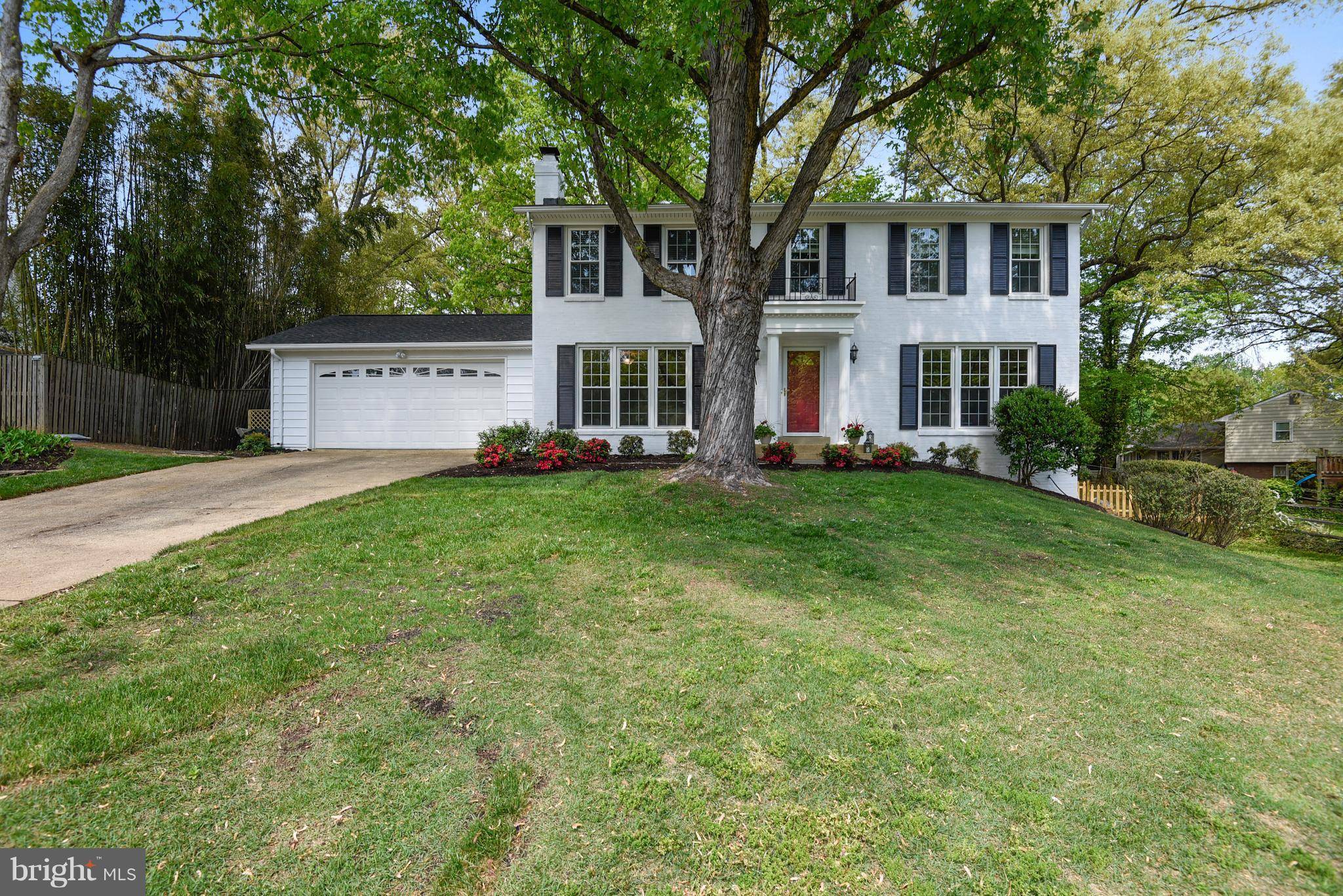 Vienna, VA 22181,9902 MADRIGAL WAY