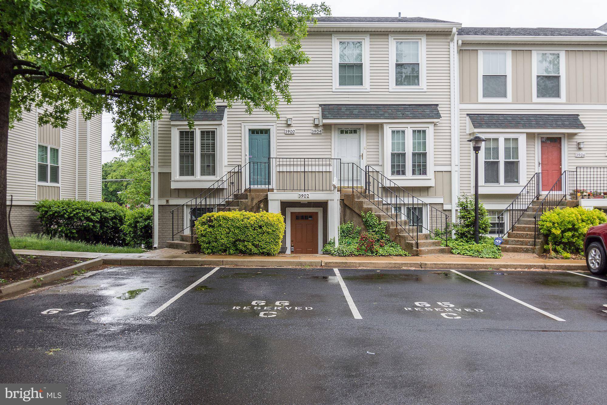 Arlington, VA 22204,3902 9TH RD S #3902