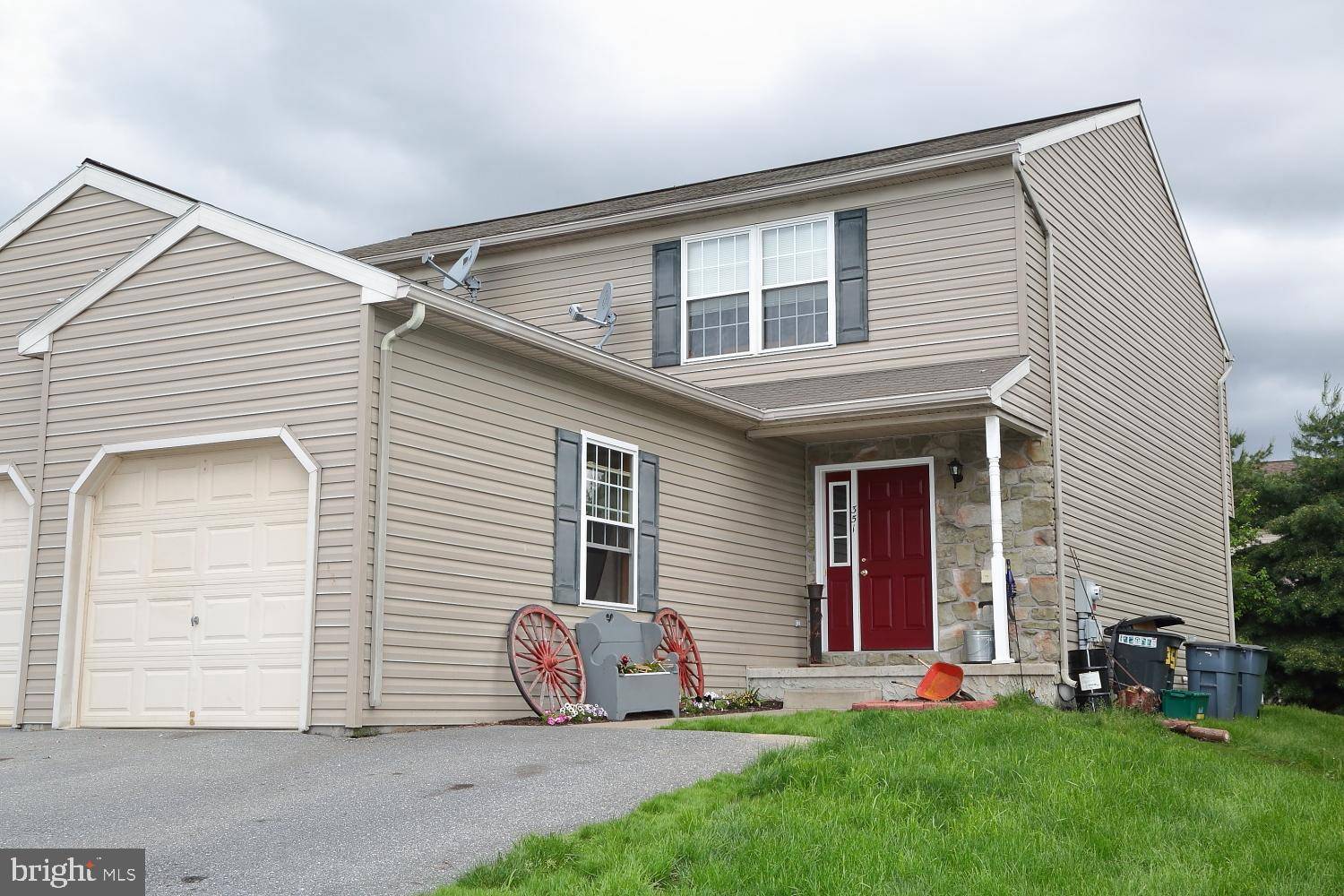 Mount Joy, PA 17552,351 DEERFIELD DR