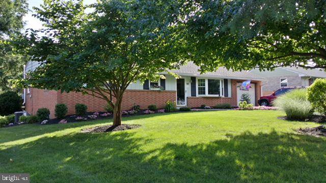 Leola, PA 17540,58 HICKORY LN