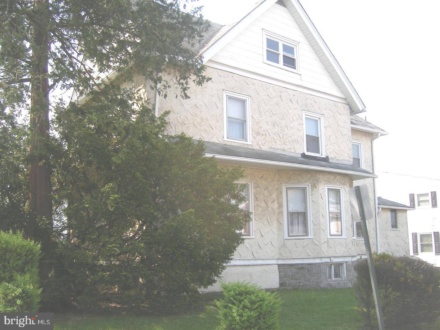 Folcroft, PA 19032,402 CROTZER AVE