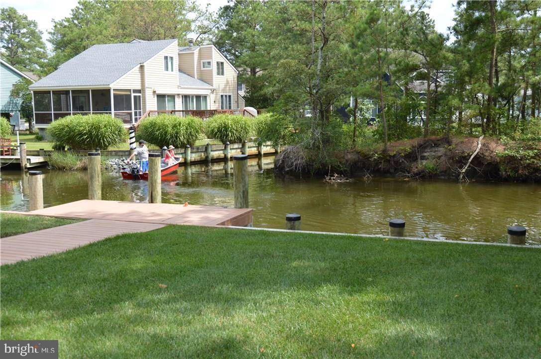 Bethany Beach, DE 19930,402 CANAL WAY W