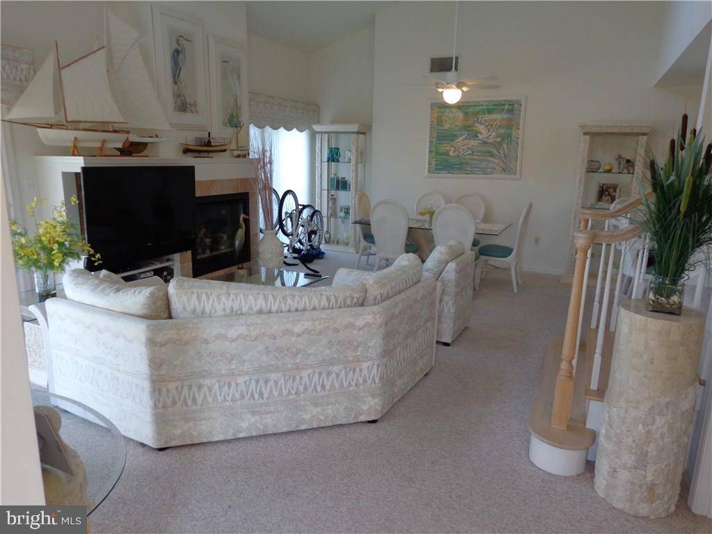 Bethany Beach, DE 19930,56059 PINEWOOD DR