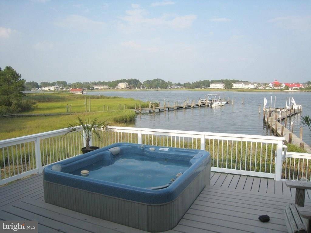 Ocean View, DE 19970,37753 LAGOON LN