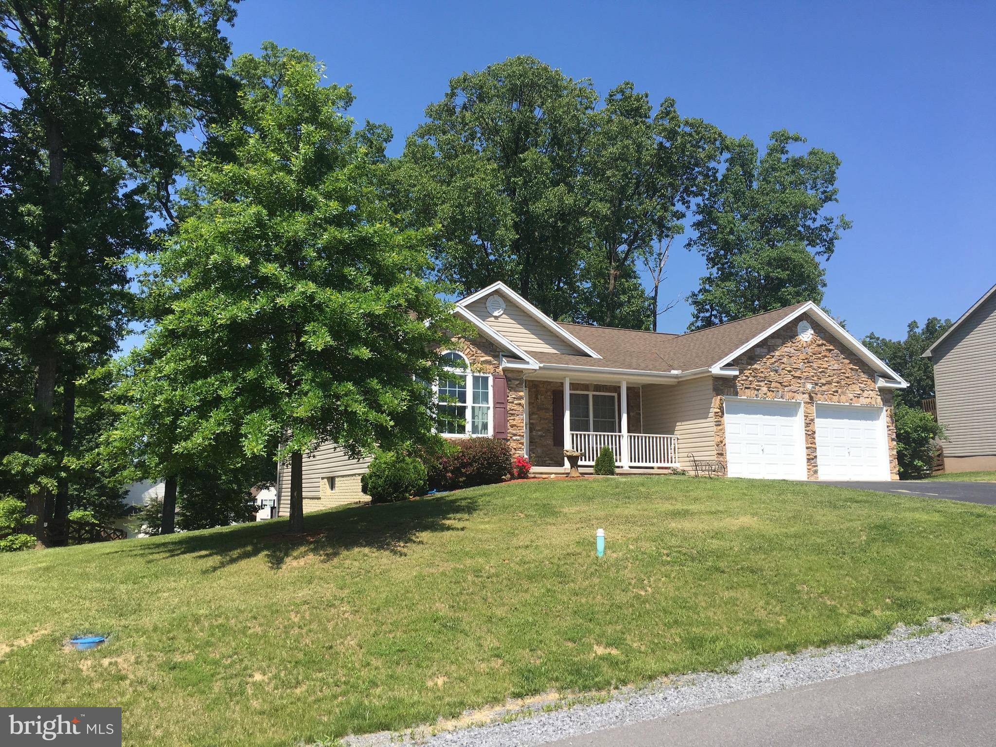 Inwood, WV 25428,30 CANOE CT