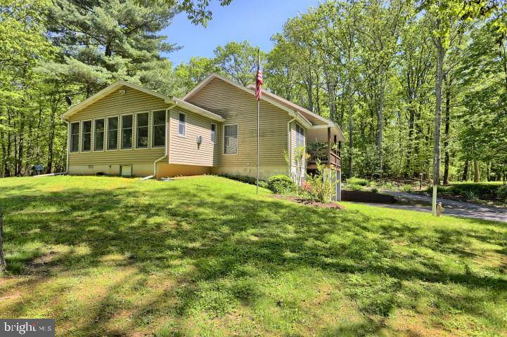 New Bloomfield, PA 17068,16 ROCK LEDGE LN