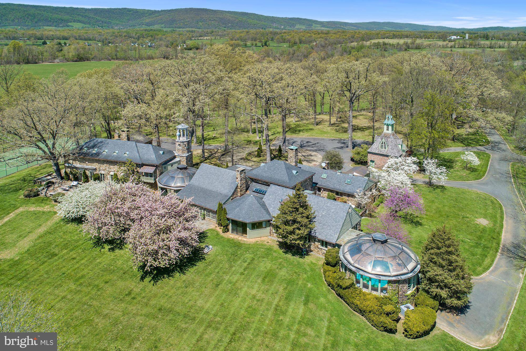 Upperville, VA 20184,33807 ARCHBOLD LN