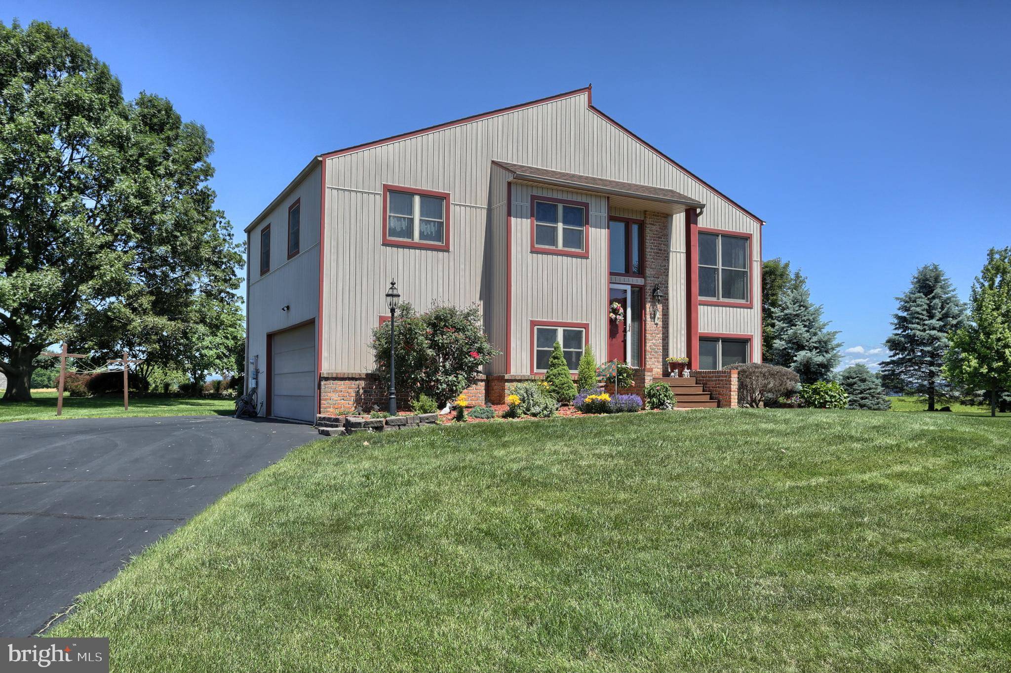 Palmyra, PA 17078,115 GENTRY CT