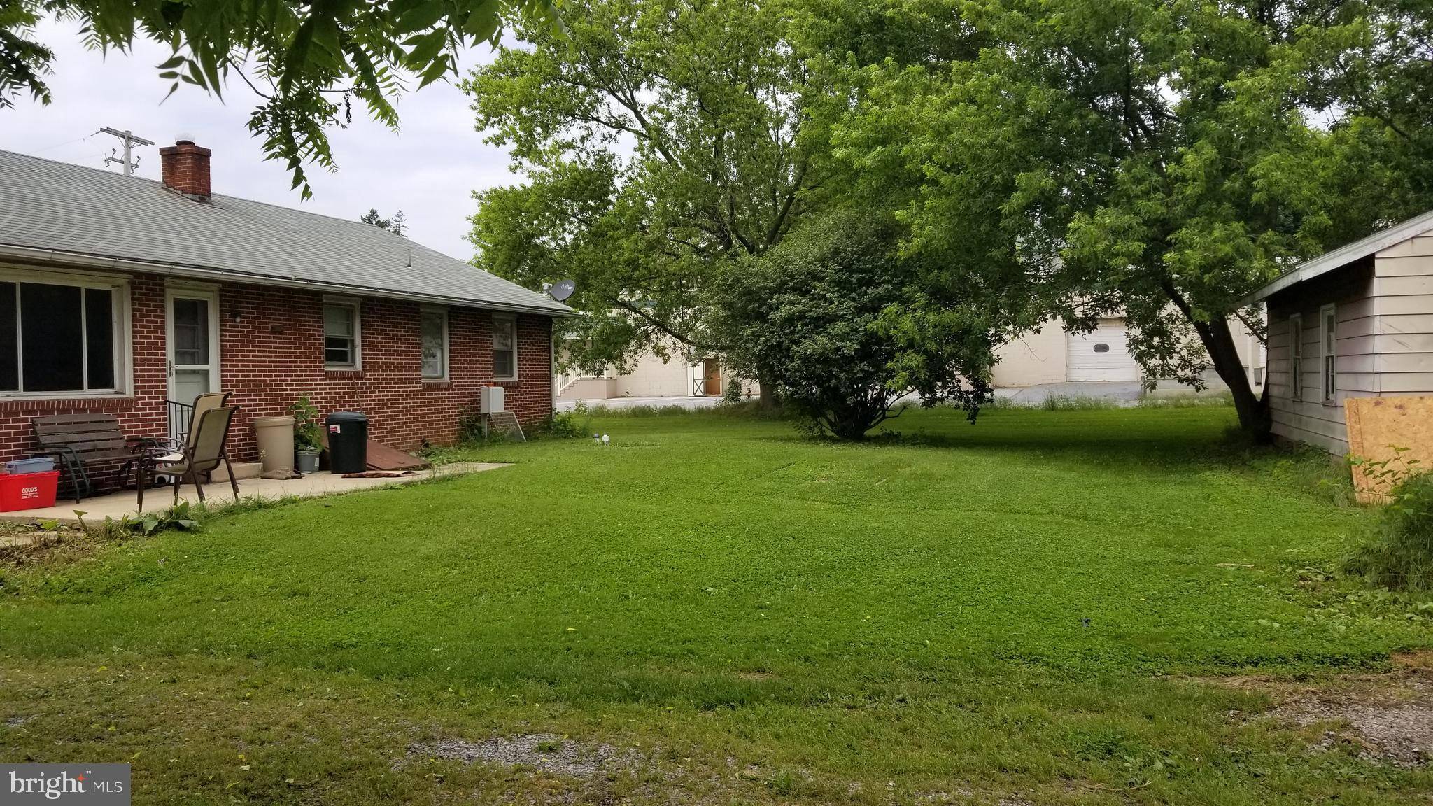 Leola, PA 17540,19 NEWPORT RD