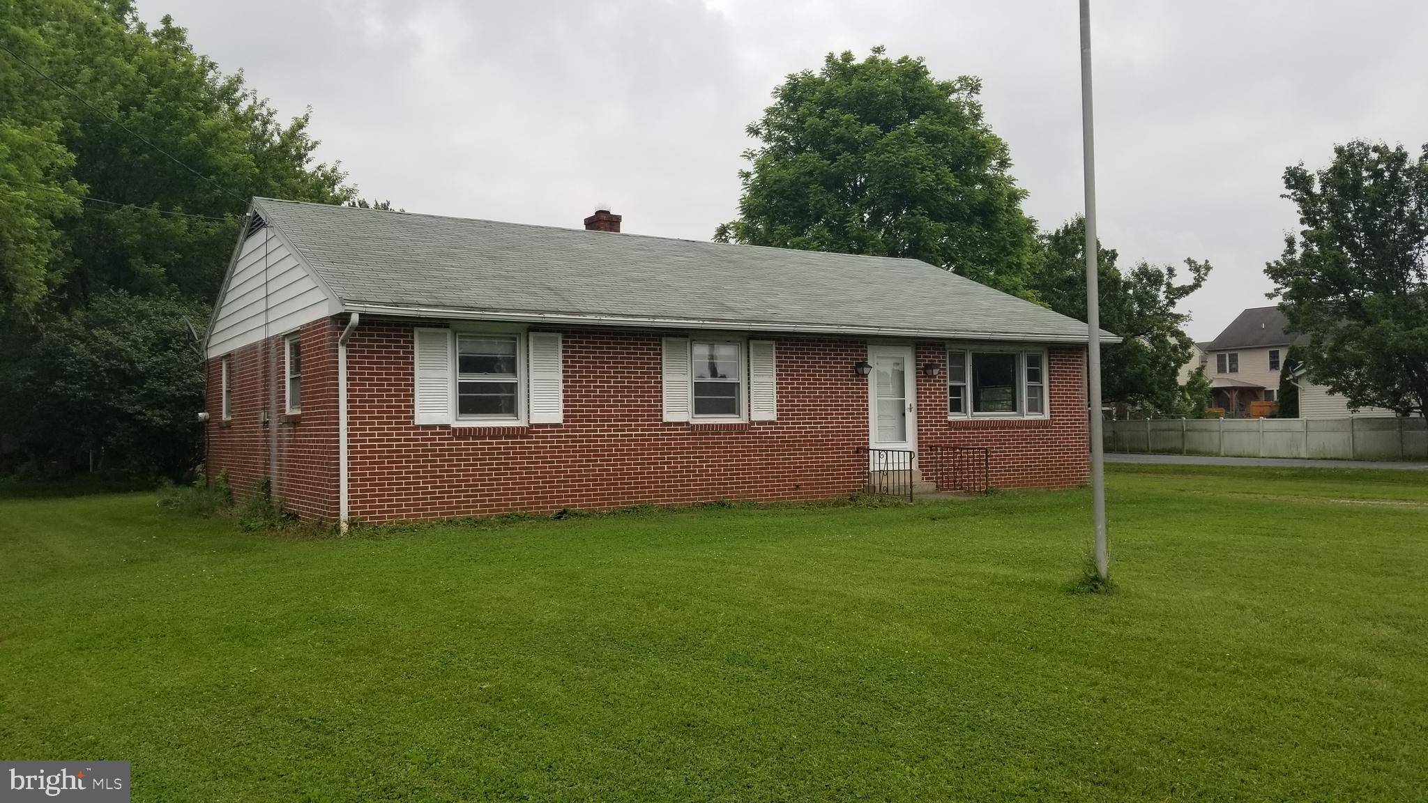 Leola, PA 17540,19 NEWPORT RD