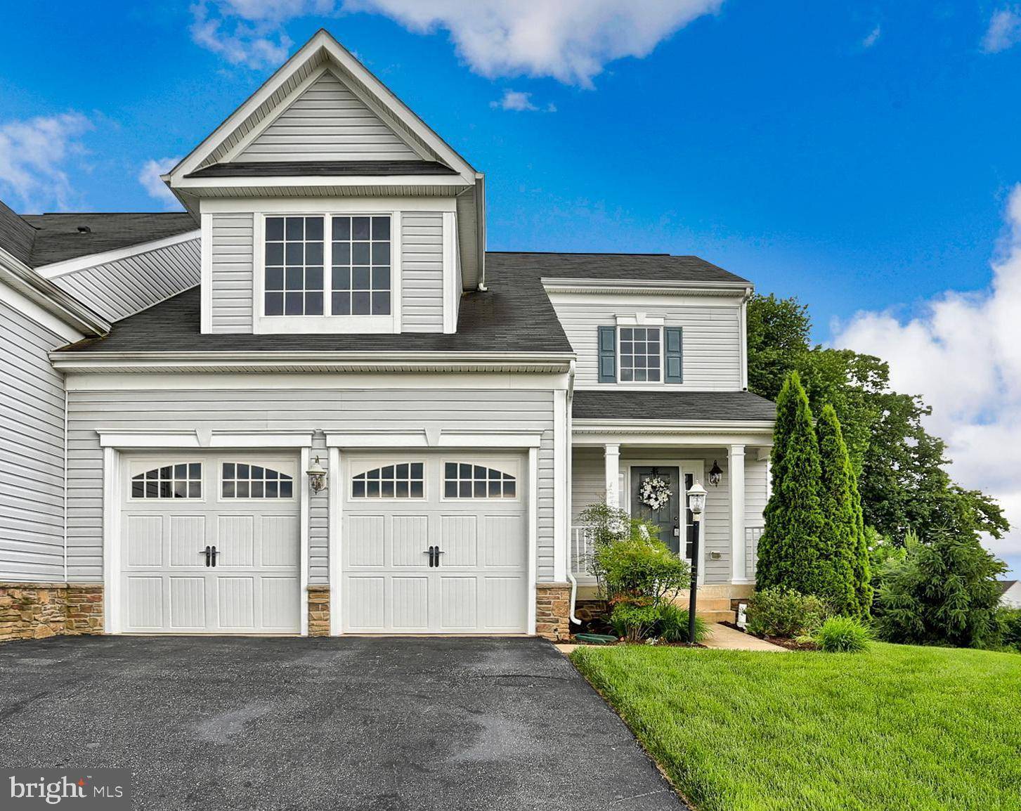 Seven Valleys, PA 17360,838 LAKE REDMAN CT