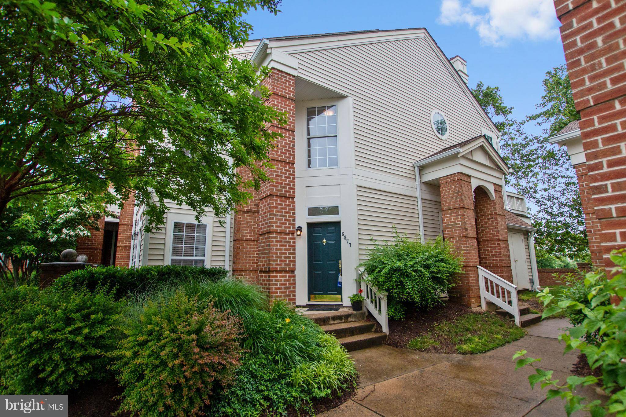 Alexandria, VA 22315,6877 BRINDLE HEATH WAY #182