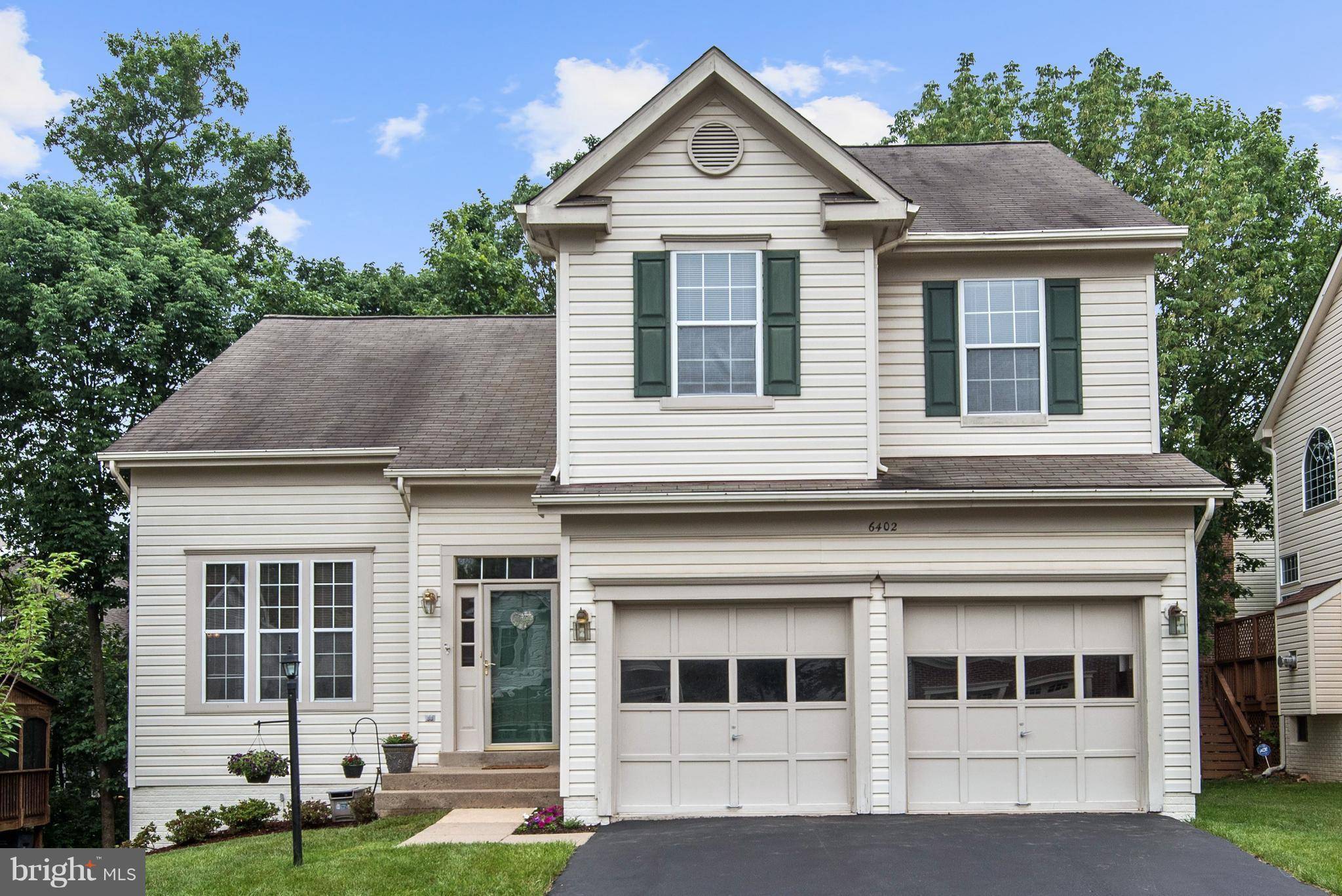 Centreville, VA 20121,6402 EMERALD GREEN CT