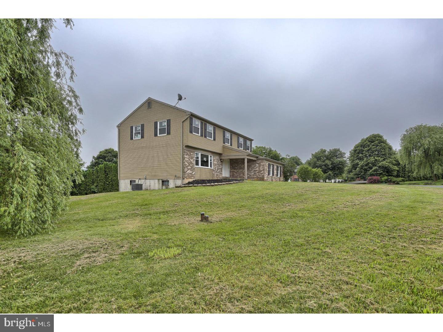 Blandon, PA 19510,511 WALNUT TREE DR