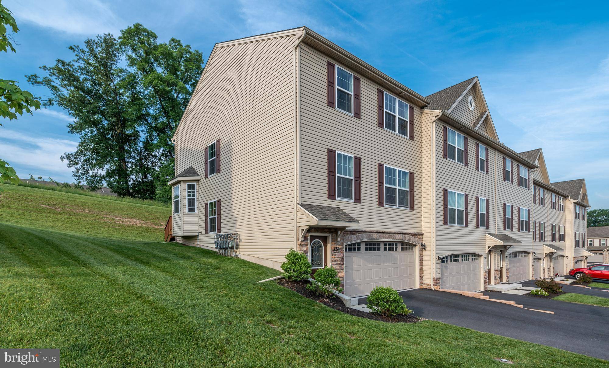 New Cumberland, PA 17070,336 WEATHERSTONE DR