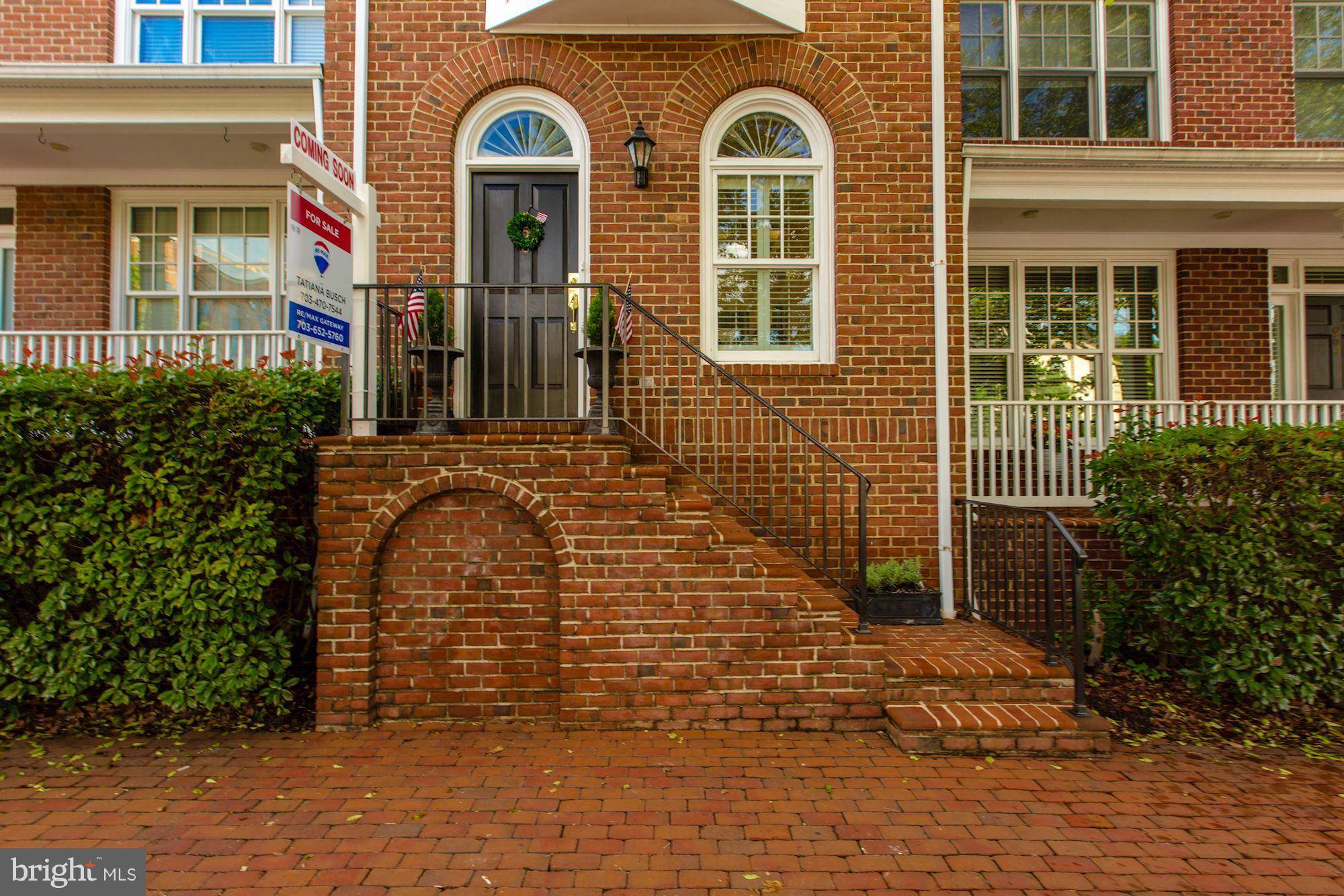 Alexandria, VA 22314,958 WASHINGTON ST N