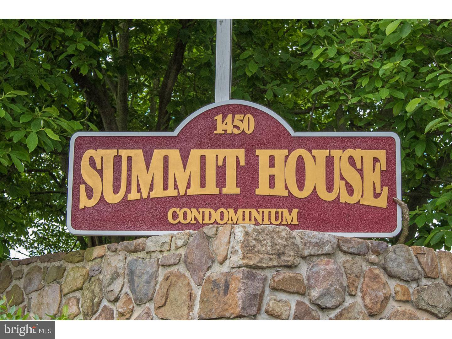 West Chester, PA 19382,233 SUMMIT HOUSE