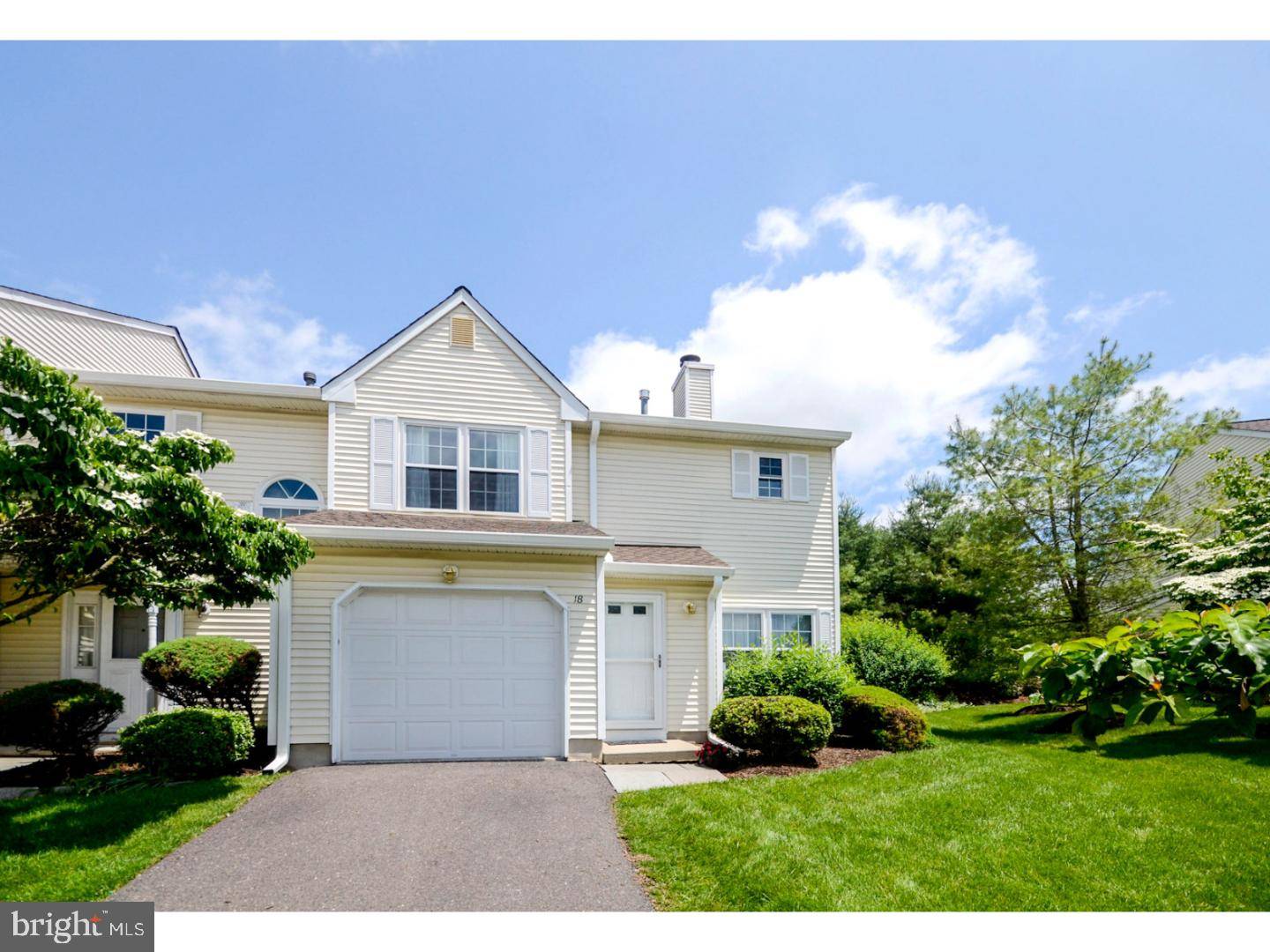 Ewing, NJ 08628,18 PILGRIM CT