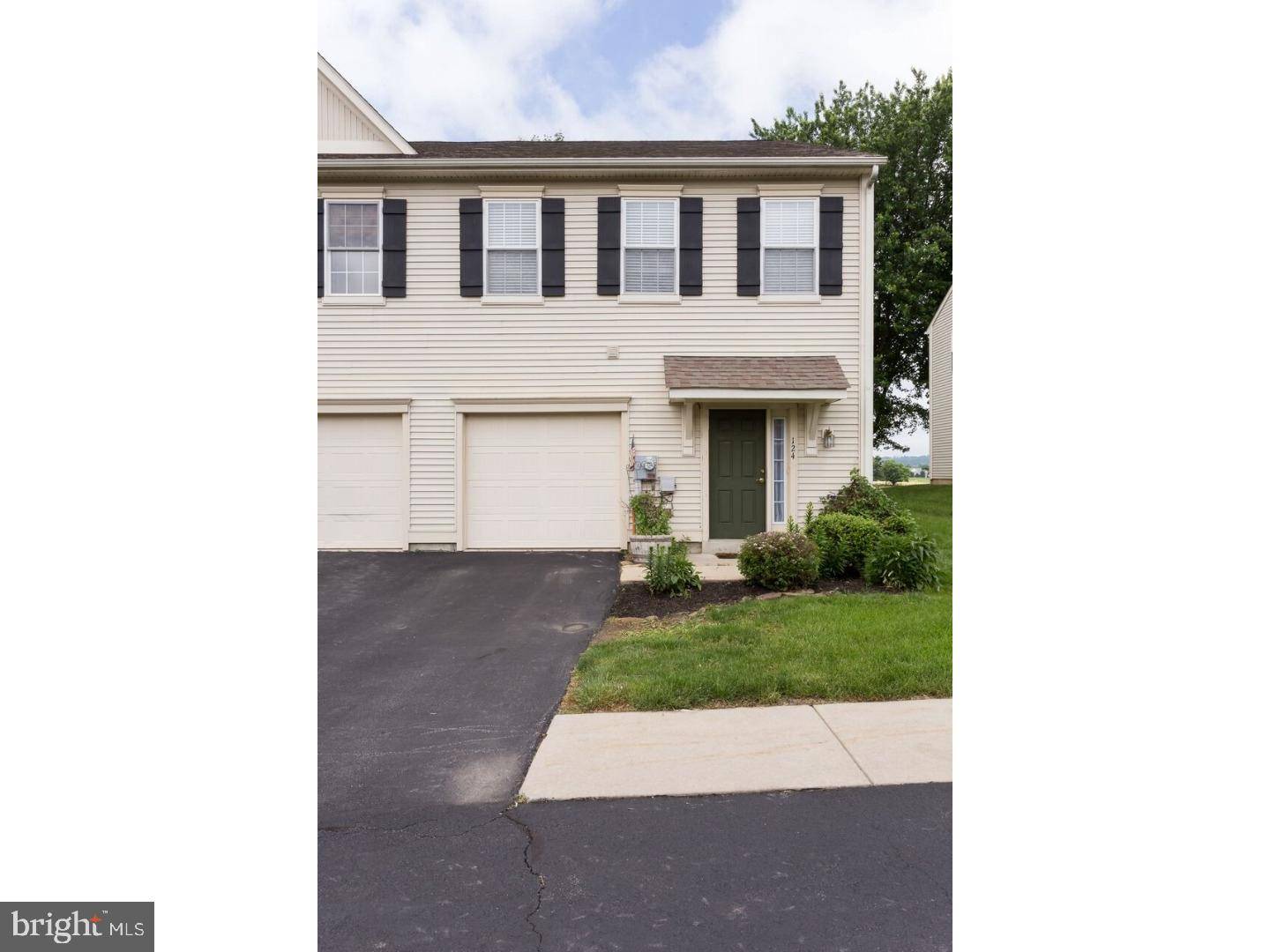 Honey Brook, PA 19344,124 RED OAK CT