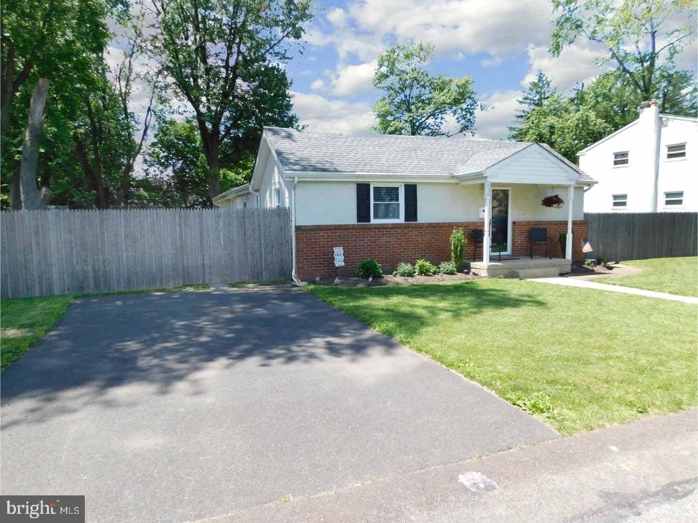 Warminster, PA 18974,530 KALMIA ST