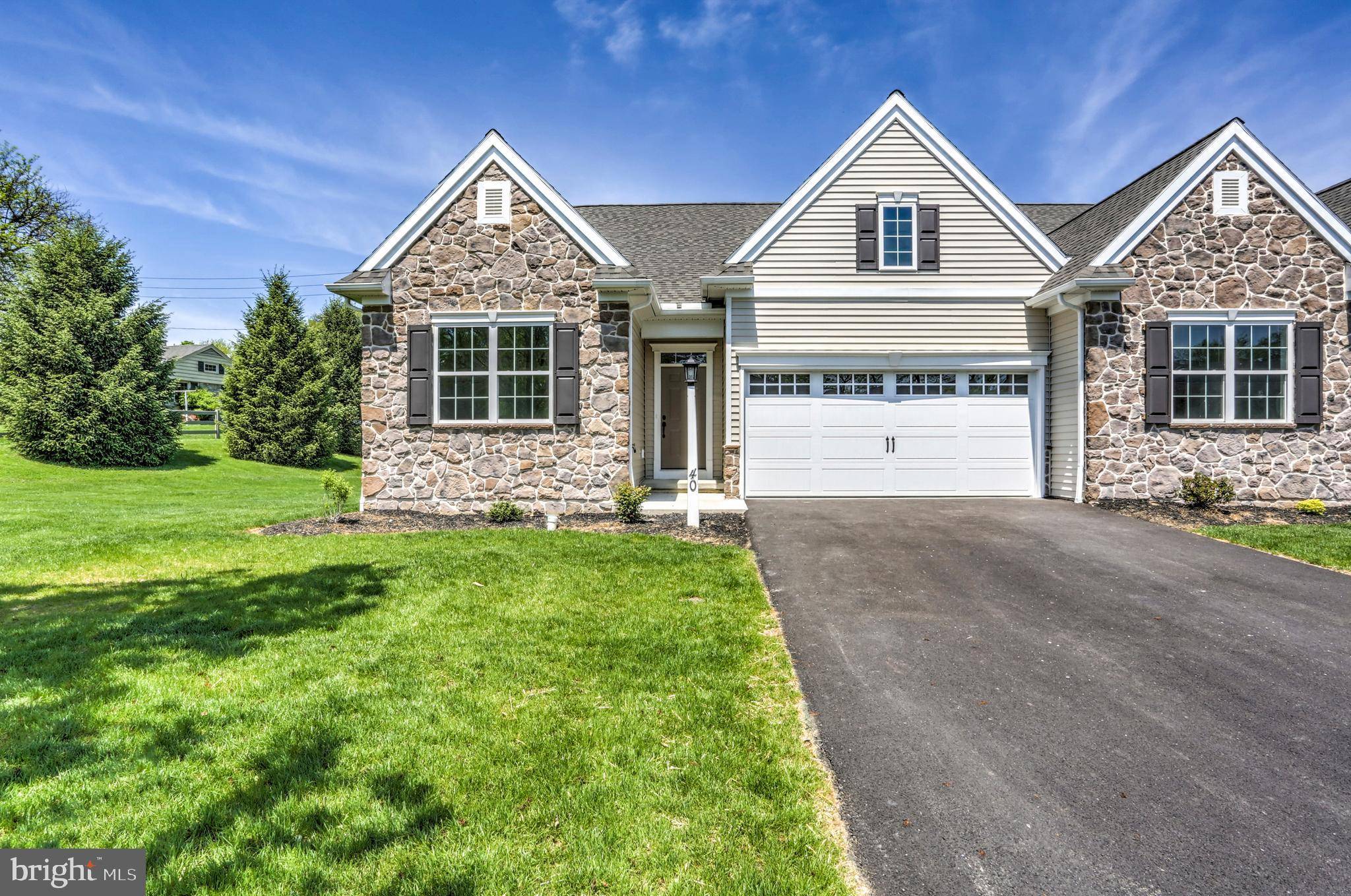 Lancaster, PA 17602,40 MIDWAY FARMS LN