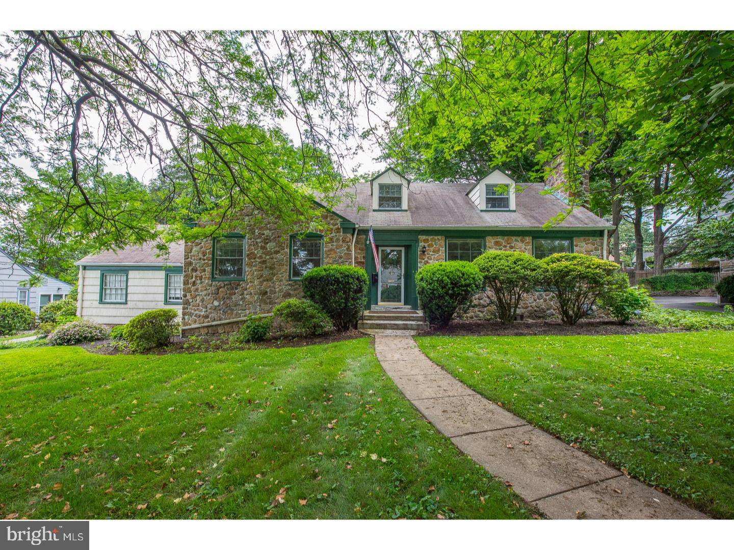 Wynnewood, PA 19096,424 HOLLY LN