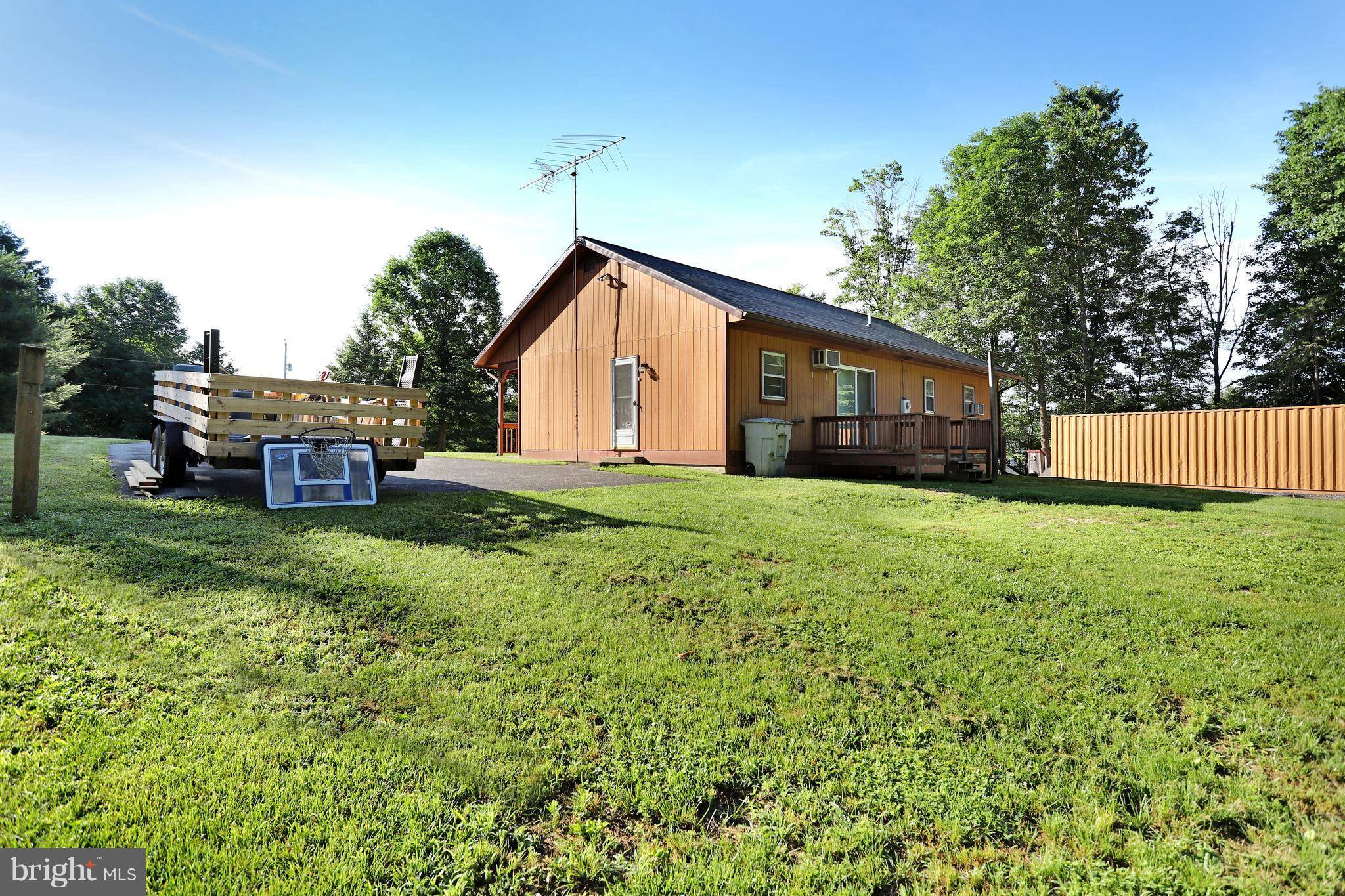 Hedgesville, WV 25427,239 WISHBONE CIR