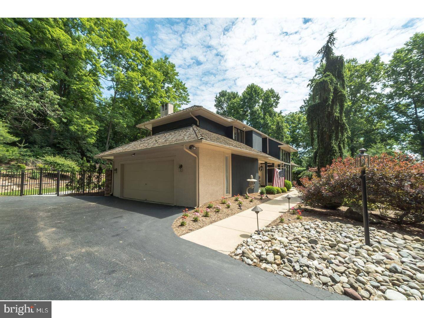 Newtown Square, PA 19073,3 LAKEVIEW PL