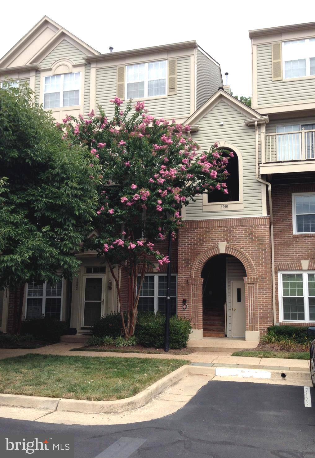 Alexandria, VA 22310,5950 KIMBERLY ANNE WAY #102