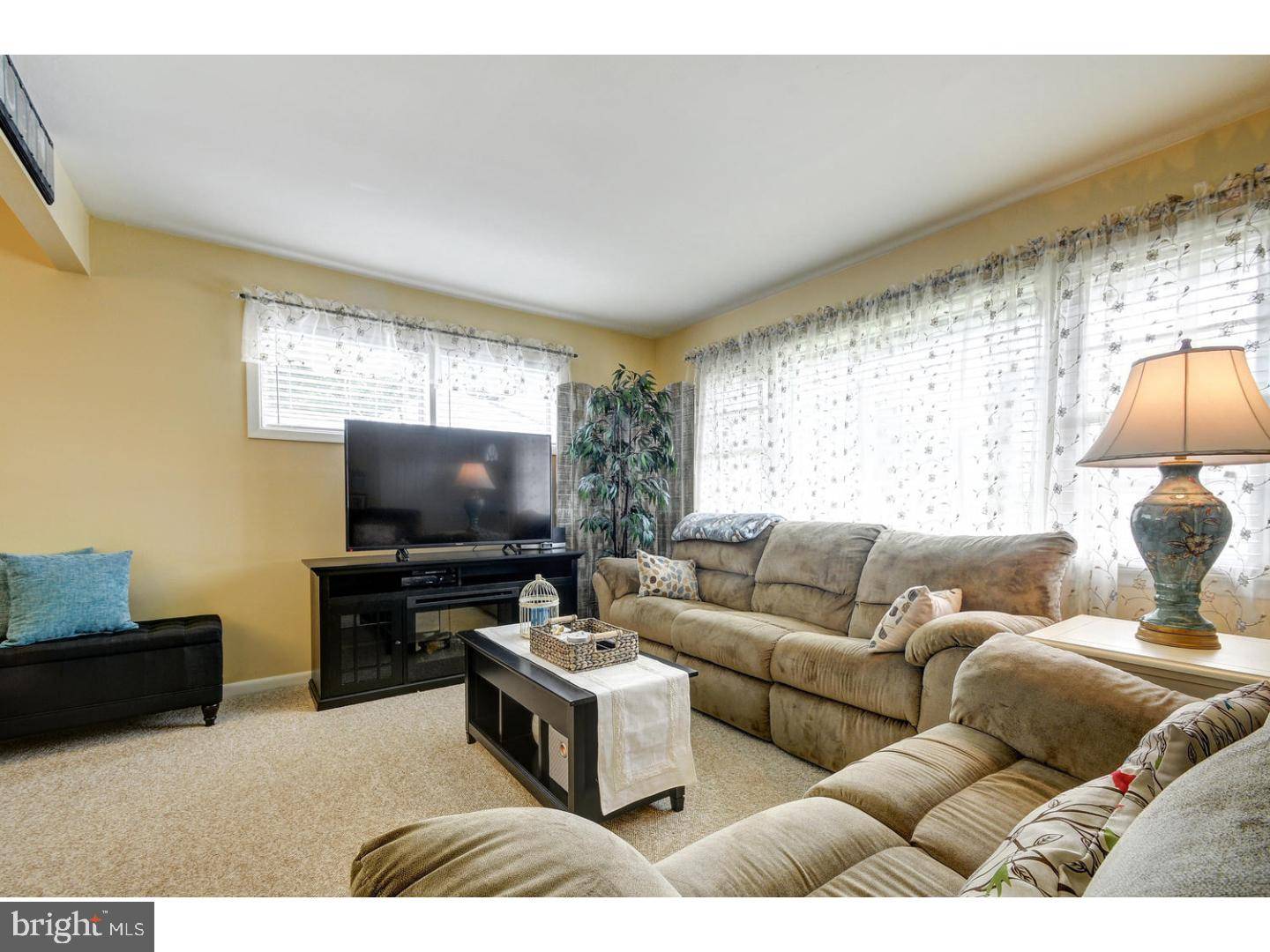 Hamilton Township, NJ 08620,10 VALLEY VIEW CT