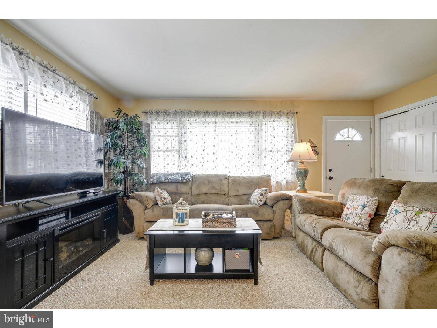 Hamilton Township, NJ 08620,10 VALLEY VIEW CT