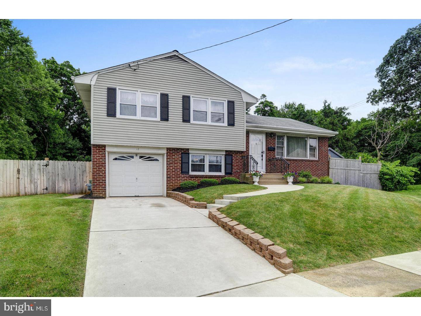 Hamilton Township, NJ 08620,10 VALLEY VIEW CT