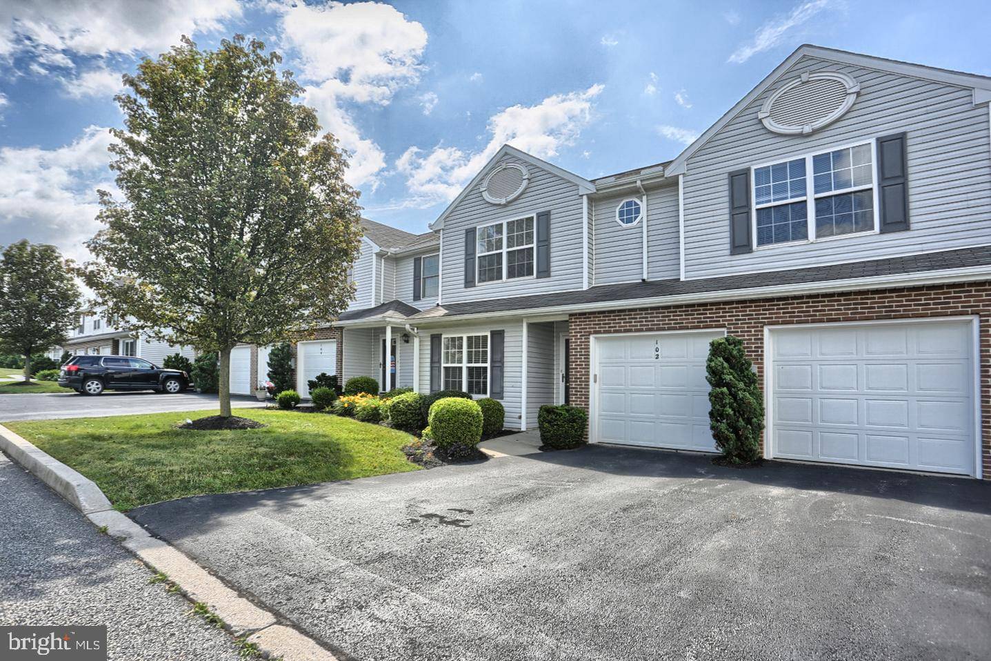 Hummelstown, PA 17036,102 MERLIN DR