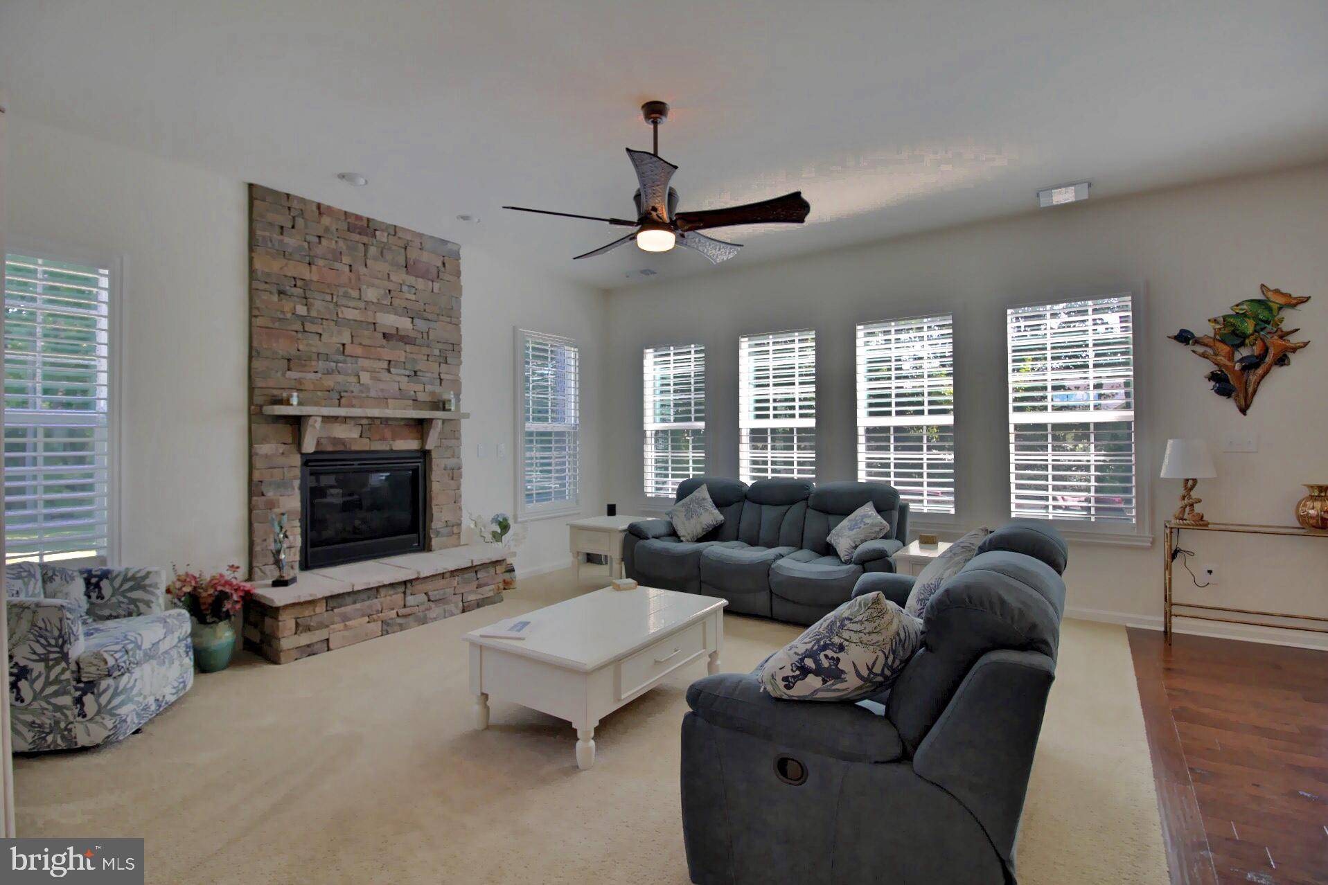 Ocean View, DE 19970,82 FAIRWAY DR