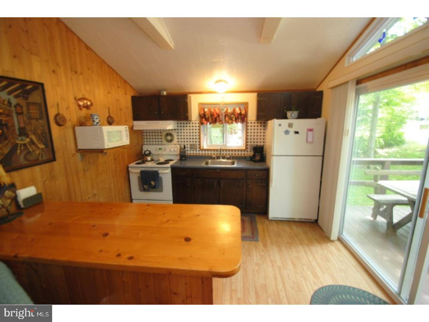 Pocono Lake, PA 18347,300 WYALUSING DR