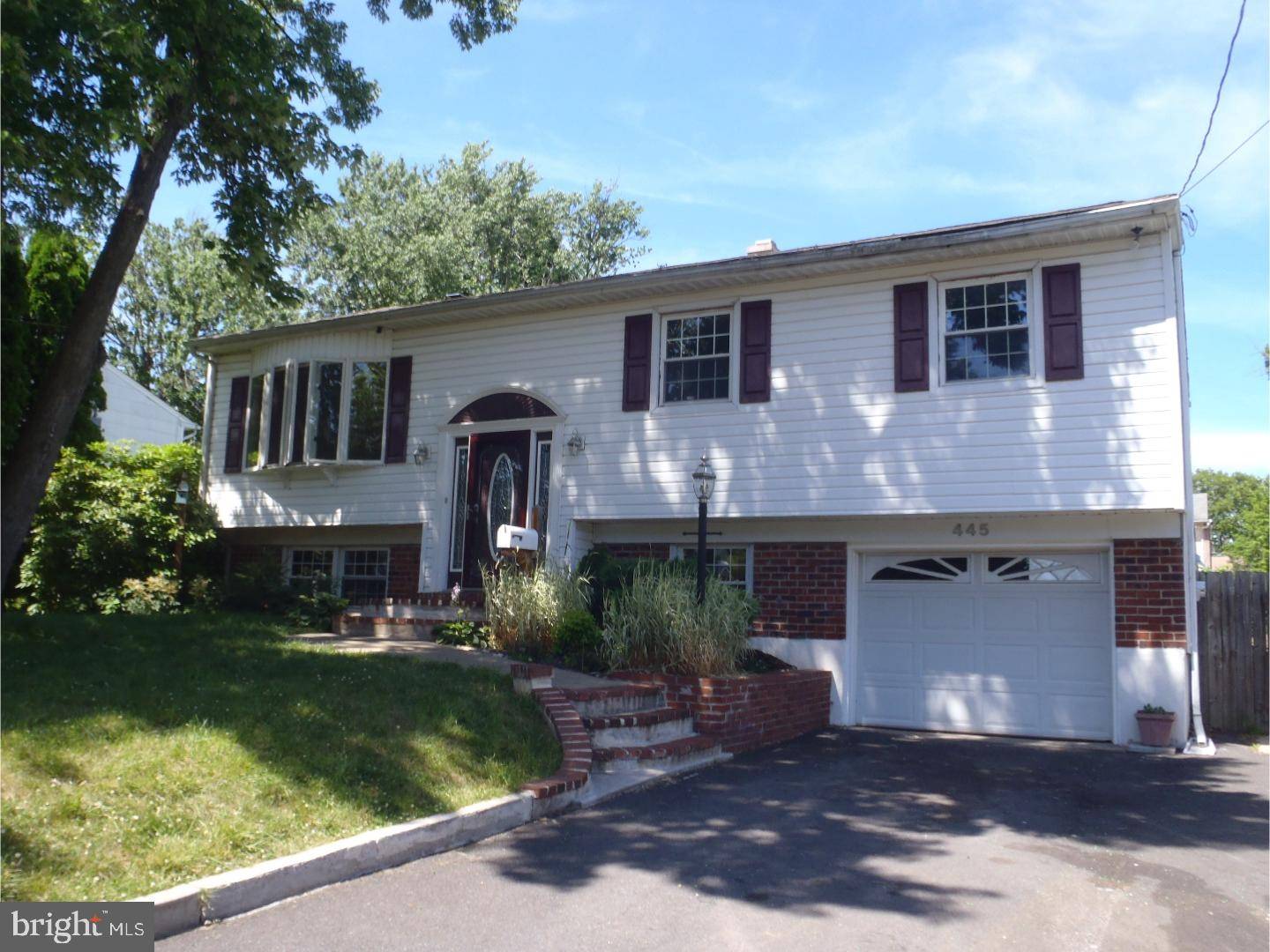 Warminster, PA 18974,445 PATTON DR