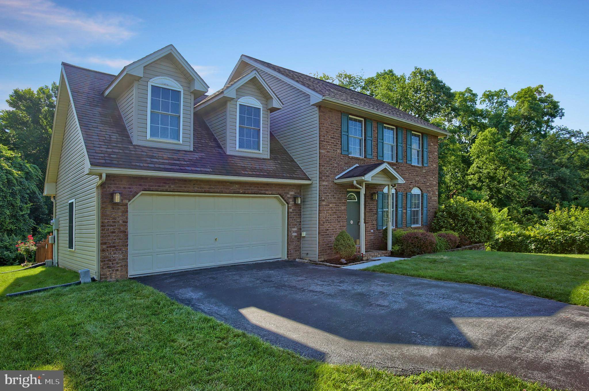 Mount Holly Springs, PA 17065,16 WOODVIEW DR