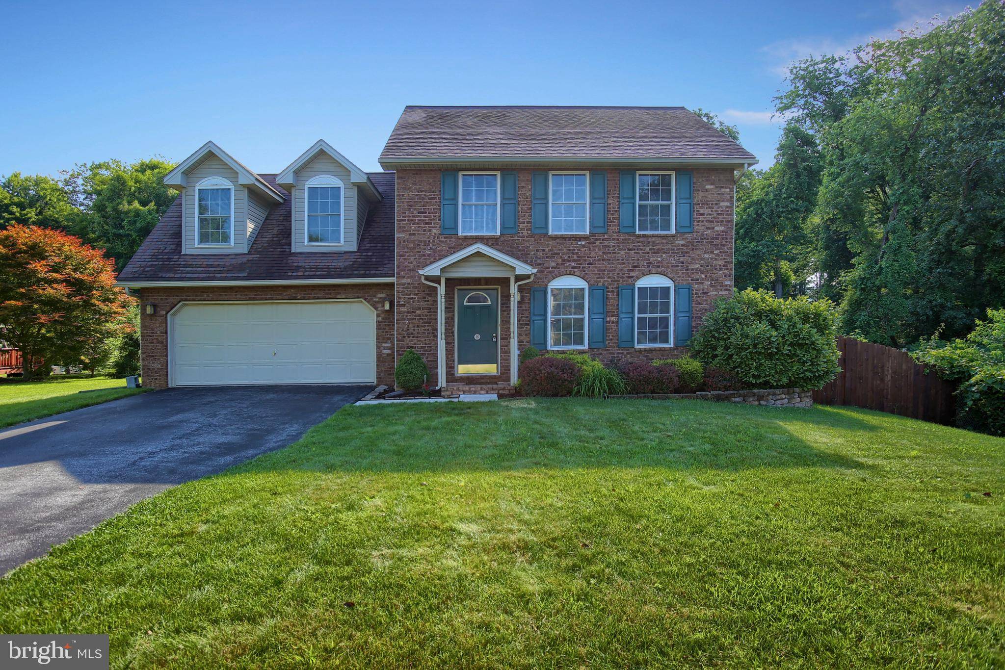 Mount Holly Springs, PA 17065,16 WOODVIEW DR