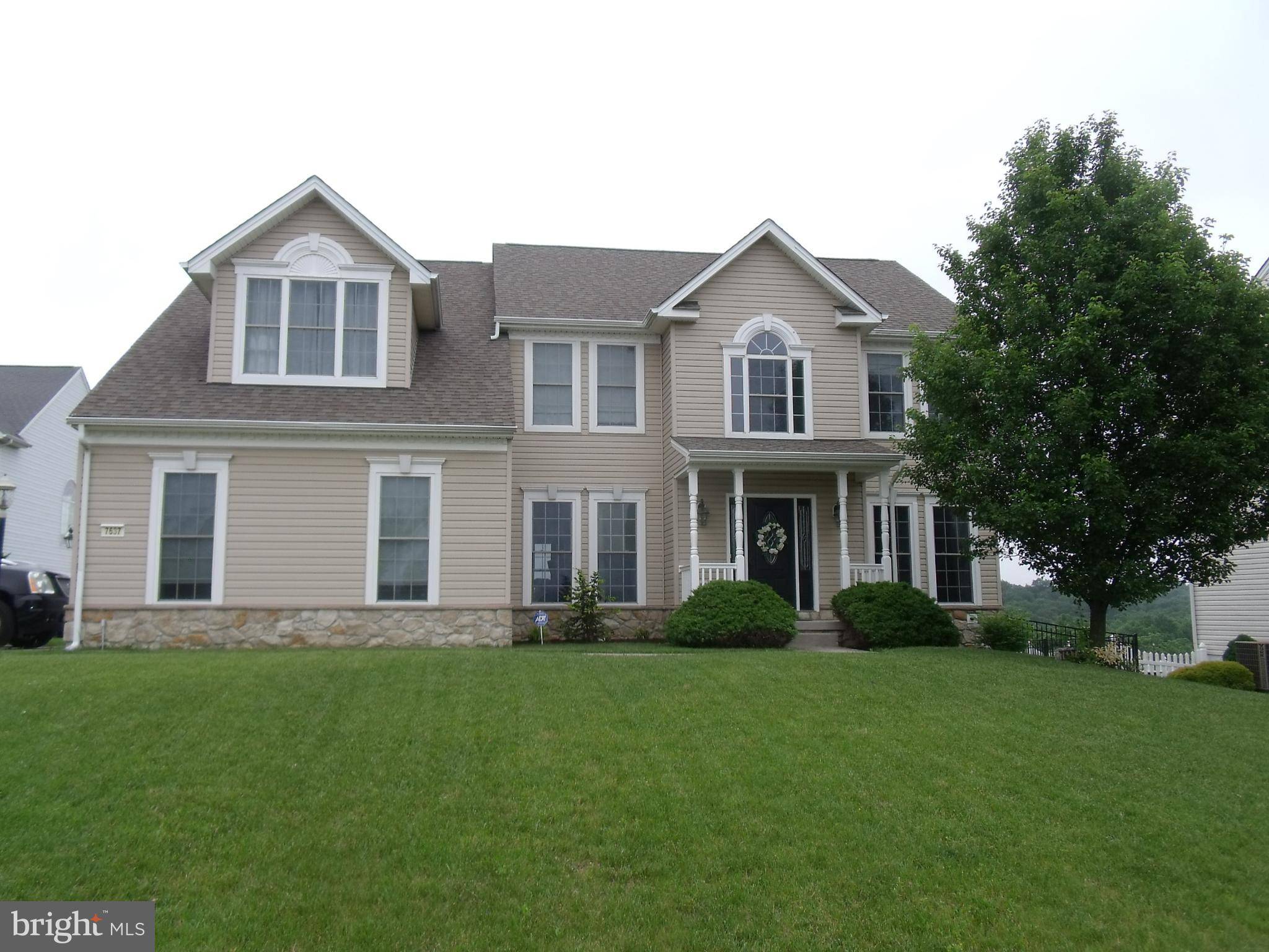 Seven Valleys, PA 17360,7637 GRAND LAKE DR