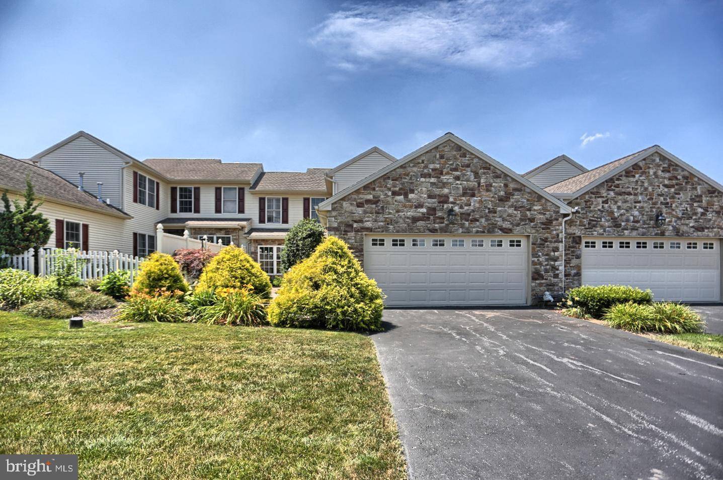 Hummelstown, PA 17036,2185 DEER RUN DR