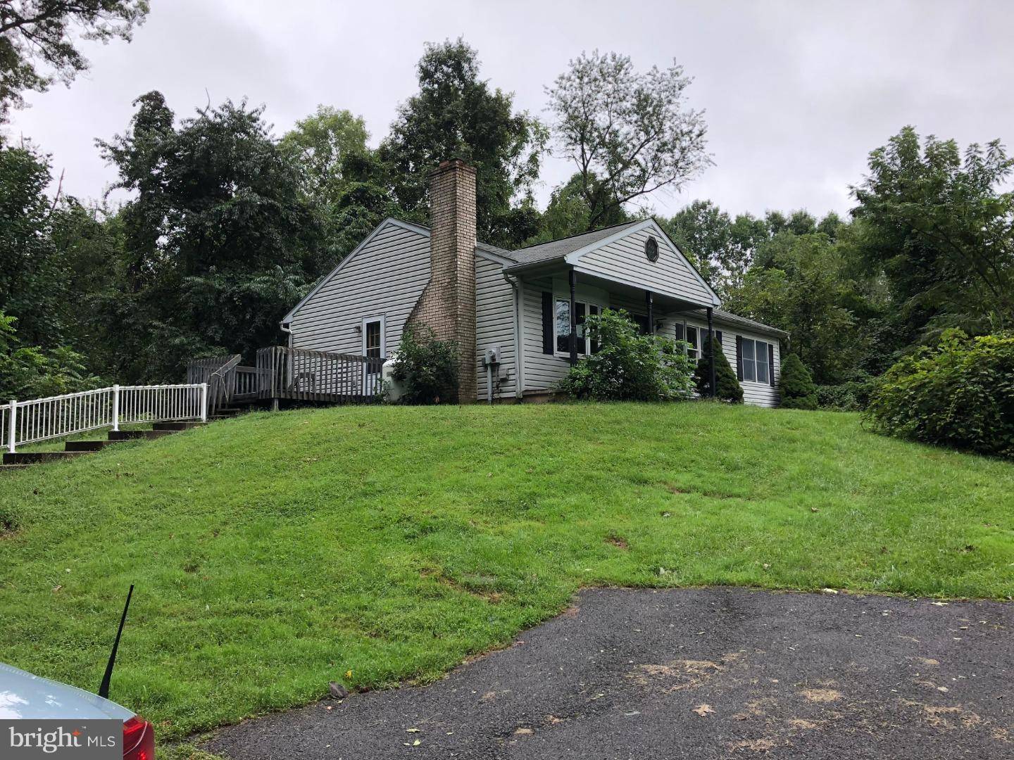 Elverson, PA 19520,1420 RED HILL RD