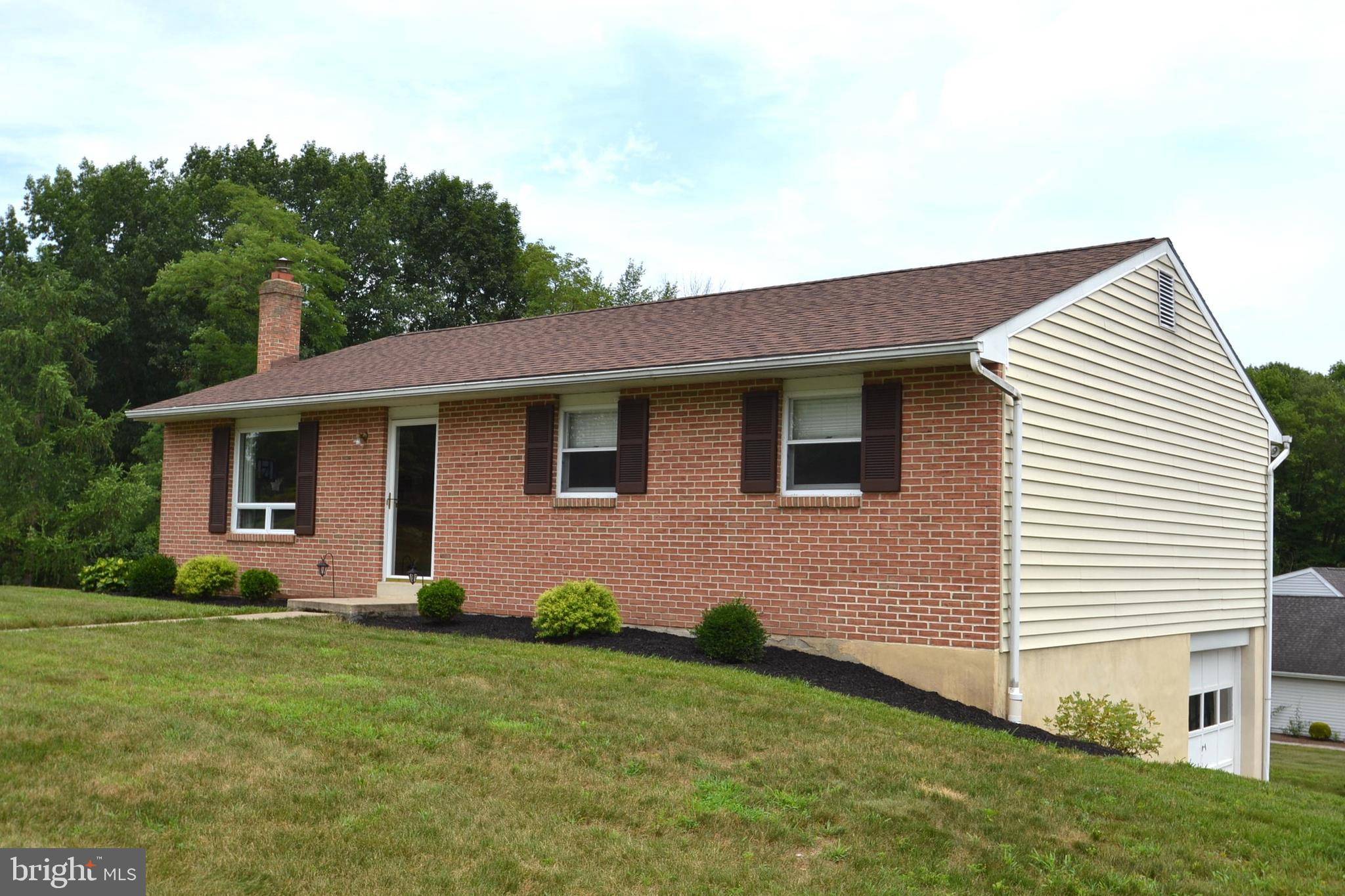 Hummelstown, PA 17036,1 MONDALE CIR