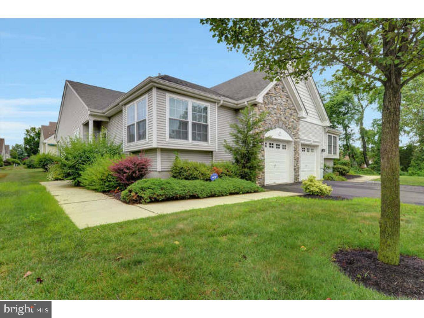 Hamilton Twp, NJ 08690,195 MEADOWLARK DR