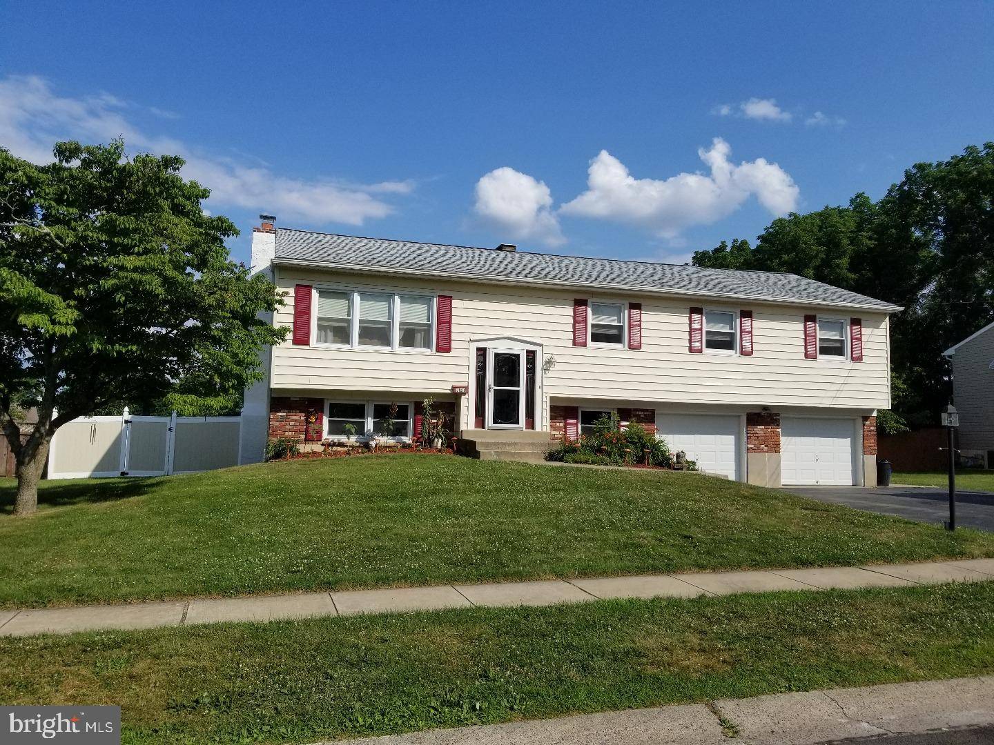 Warminster, PA 18974,721 MARTHA LN