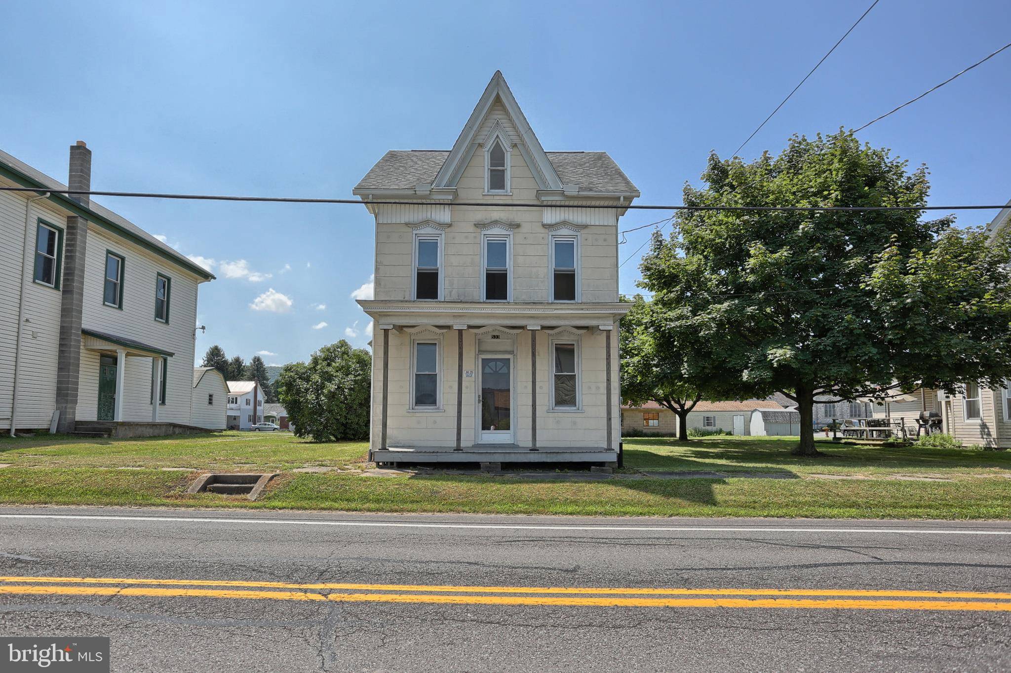 Hegins, PA 17938,533 E MAIN ST