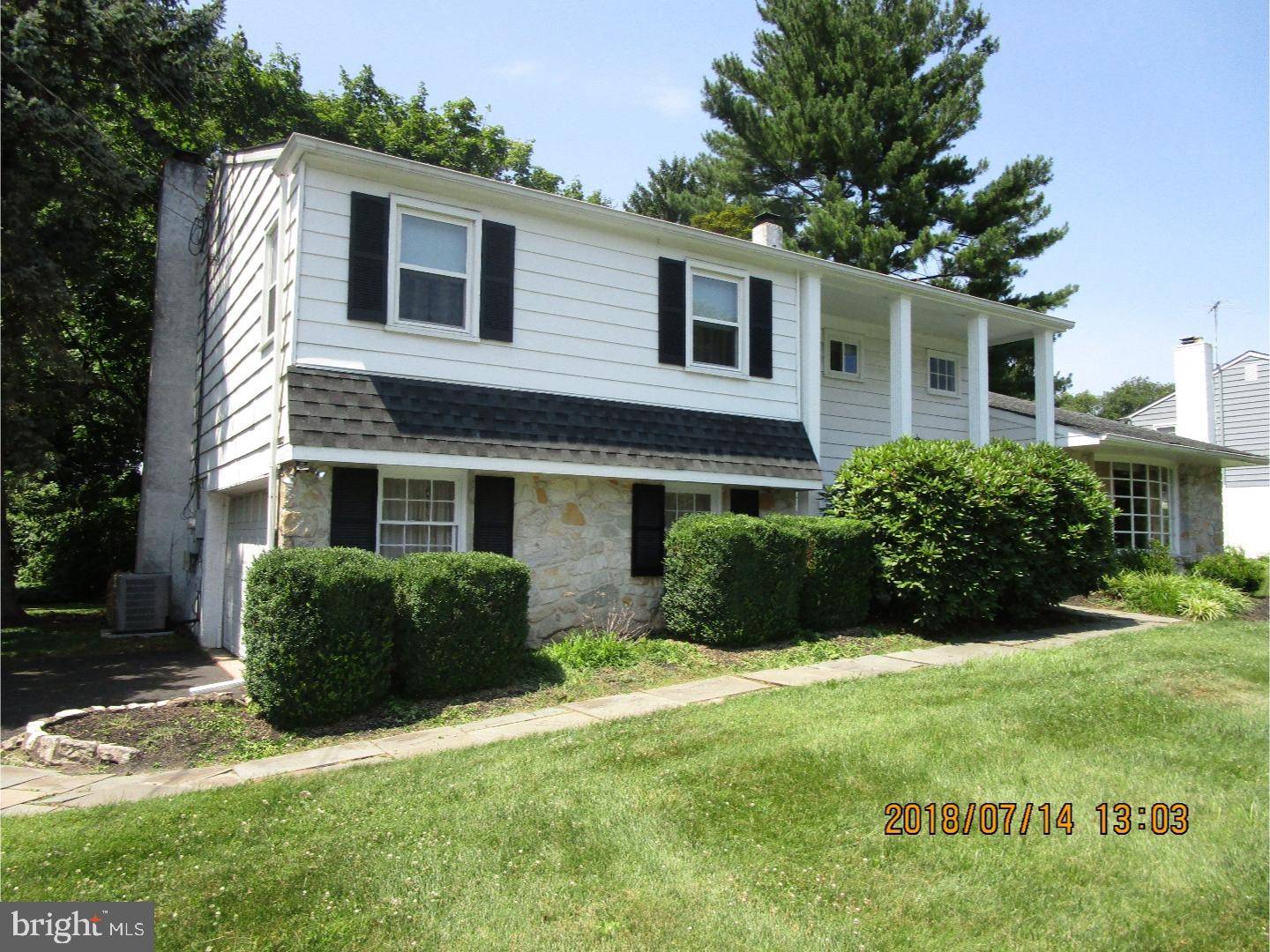 Horsham, PA 19044,708 CANTERBURY LN