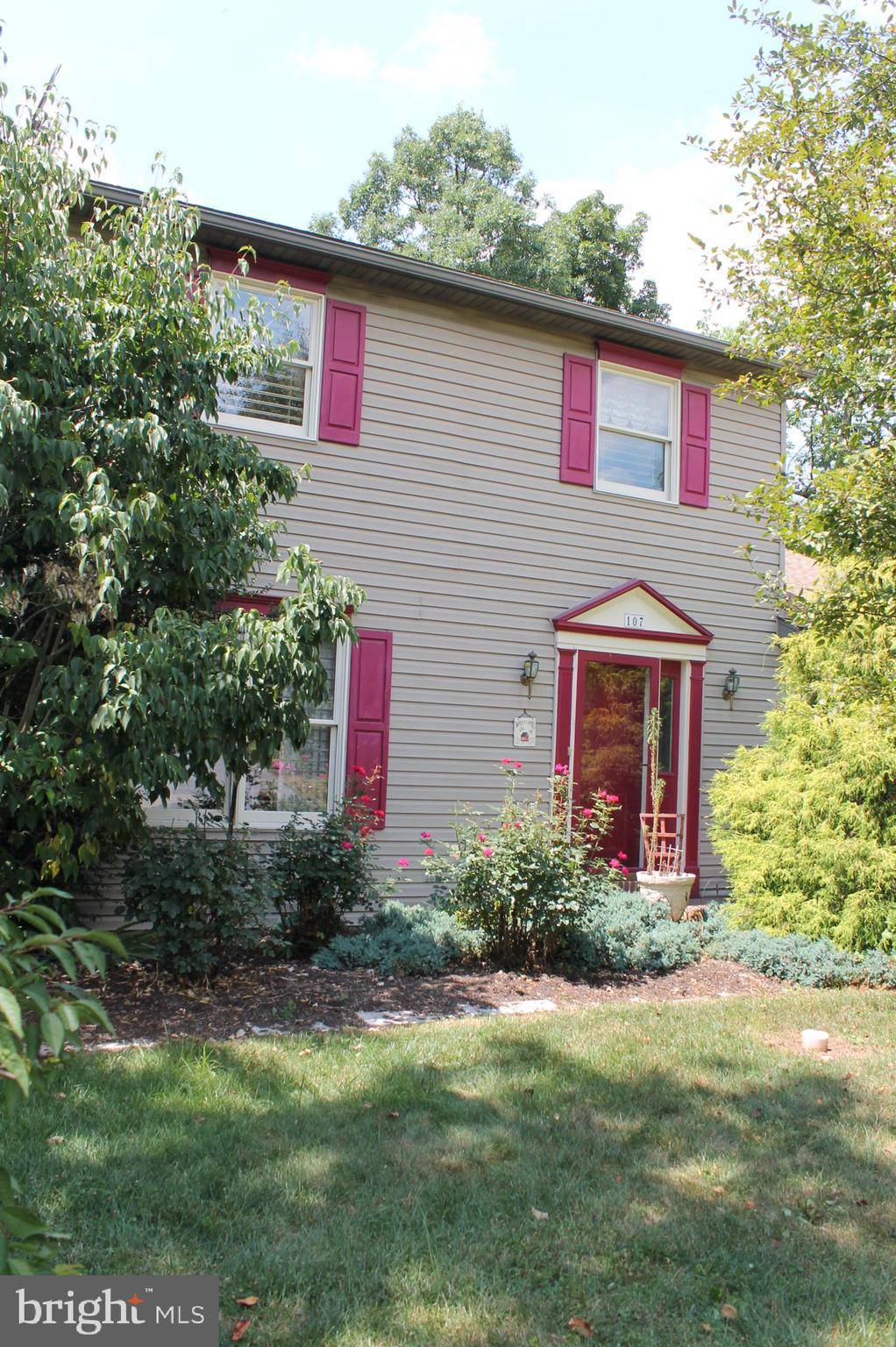 Terre Hill, PA 17581,107 LYNWOOD DR